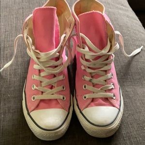 Converse All Stars Hi-tops pink!